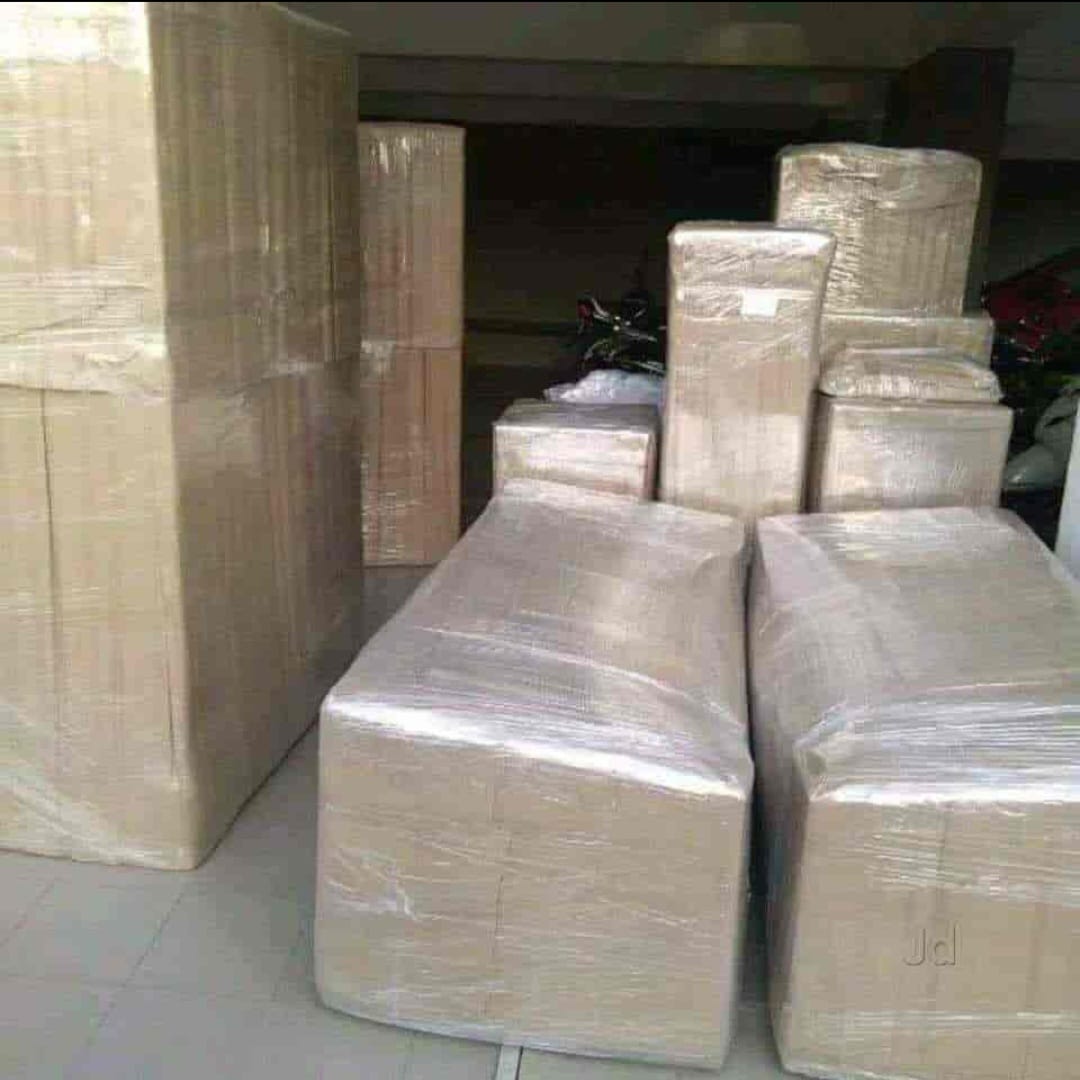 Car loading on transport carrier safely